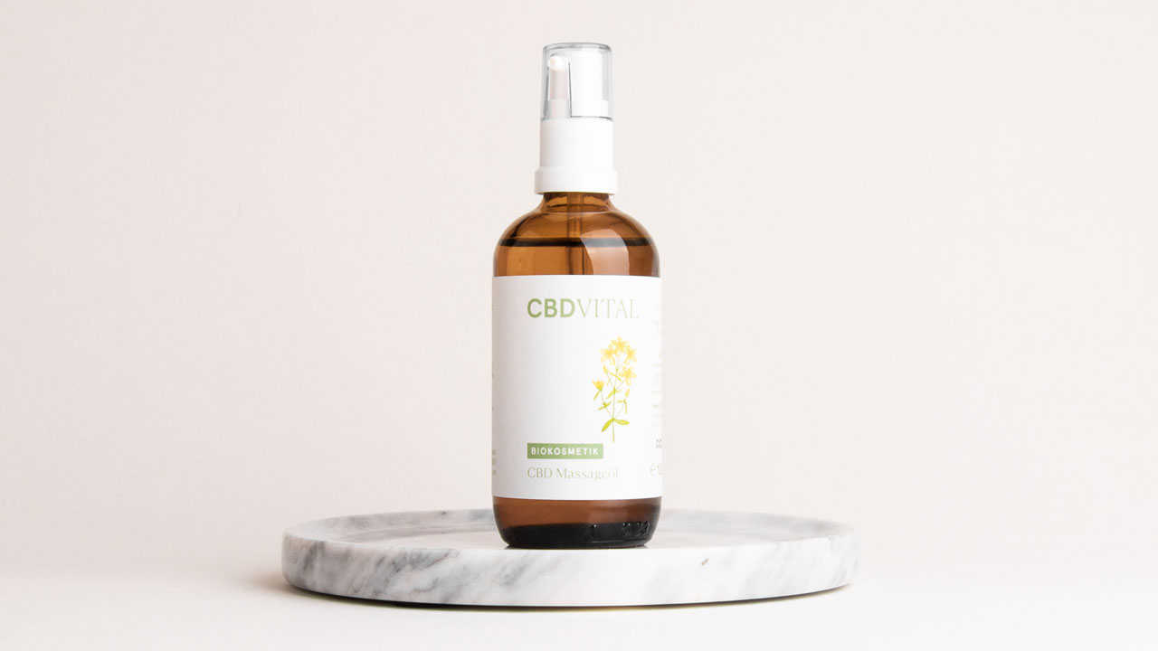 CBD Massageöl mit wertvollen Inhaltsstoffen CBD Massageöl mit wertvollen Inhaltsstoffen